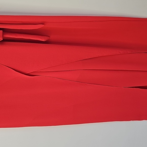 London Style Collection Vibrant Red Sleeveless Vneck Jumpsuit w Wrap Waistline - Picture 6 of 15